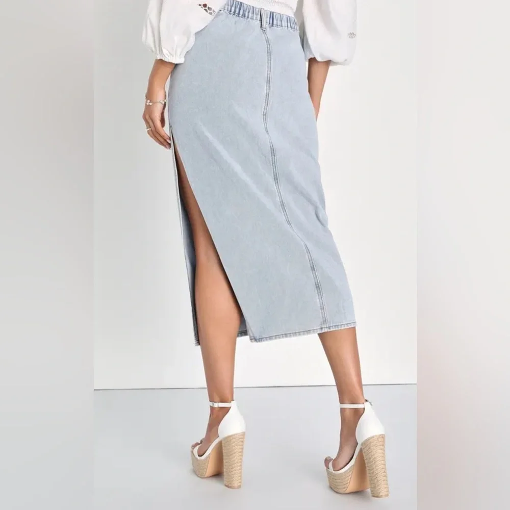NEW w/Tag (NWT) Lulus Exceptionally Cool Light Wash High-Rise Denim Midi Skirt - Picture 3 of 5